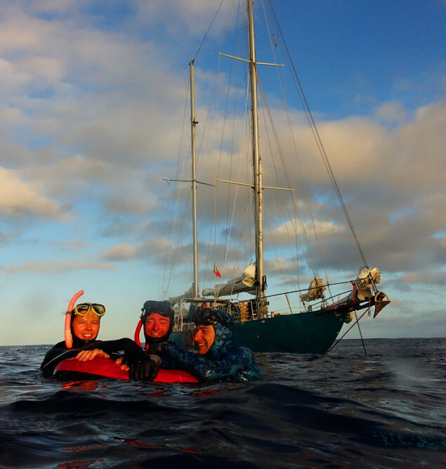 Freedivers and Djelali sail boat